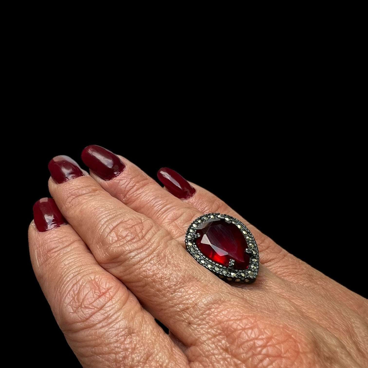 Anillo Drop Pav Rojo Rubí Anillos de Joyería Regina Castillo