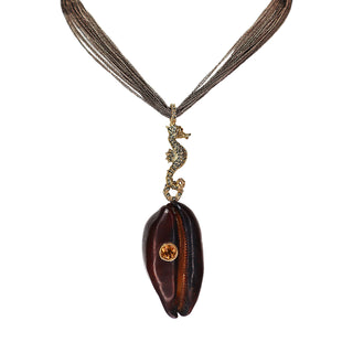 Hill seahorse necklace