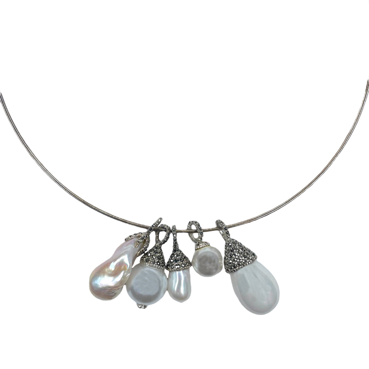 COLLAR RIGIDO PERLAS Collares de Joyería Regina Castillo