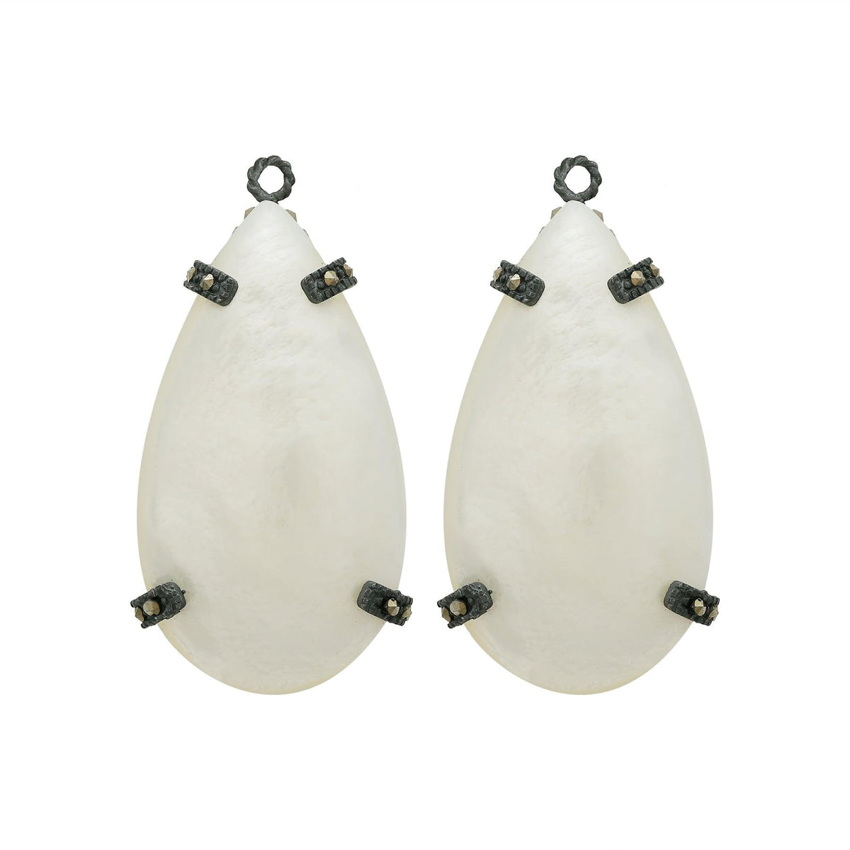 Drop mop madre perla blanca con pátina grisáceo Drops de Joyería Regina Castillo